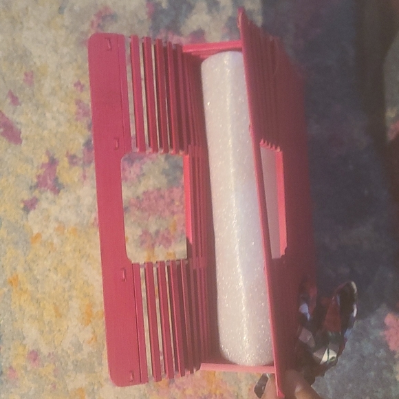 Betsy Johnson woody wood hand held - Picture 3 of 3